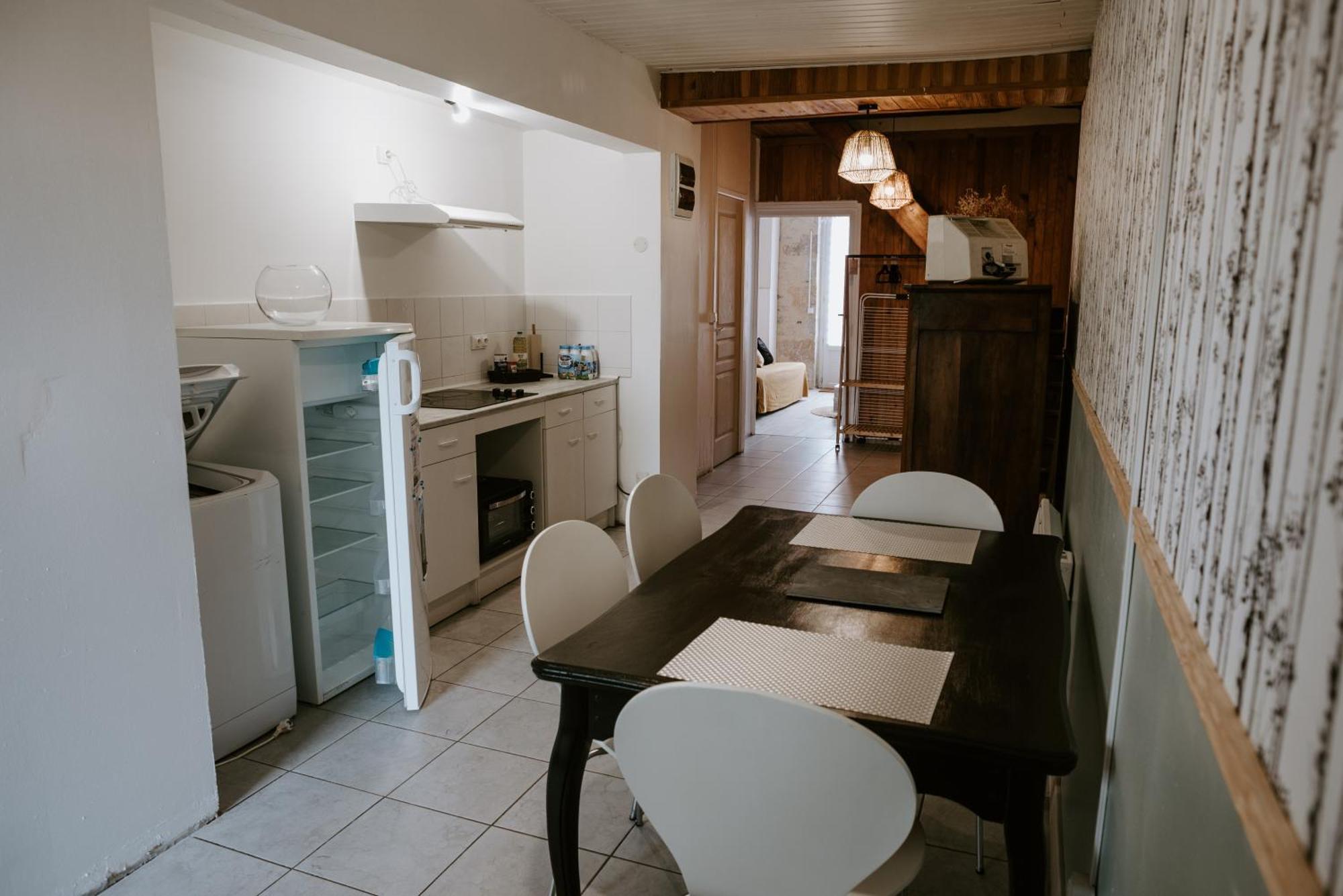 Appartement Studio De Plain-Pied Avec Terrasse Et Jardin à Saint-Meard-de-Gurcon Extérieur photo